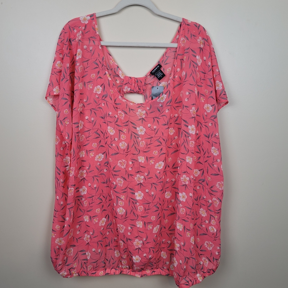 FIRM NWT Torrid Pink Floral Semi Sheer Top size 5/28